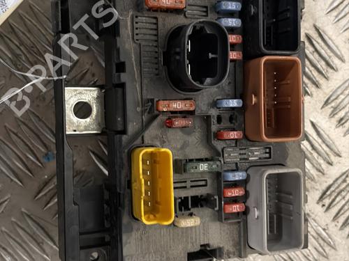 Used Fuse box PEUGEOT 1007 (KM_) 1.4 HDi (68 hp) 31094712