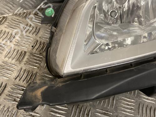 Left headlight RENAULT CLIO III (BR0/1, CR0/1) 1.2 16V (BR02, BR0J, BR11, CR02, CR0J, CR11) | BP32416125C28