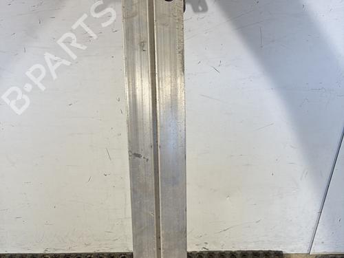 Used Rear bumper reinforcement NISSAN LEAF (ZE0) Electric (109 hp) 22097838