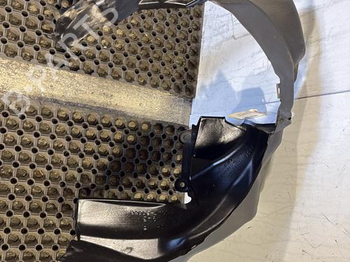 wheel-arch-toyota-iq-_j1_-2008-2009-2010-2011-2012-2013-2014-2015-33565991 main image