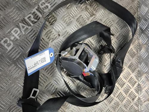 front-right-seatbelt-renault-captur-i-j5_-h5_-2013-39017931 main image