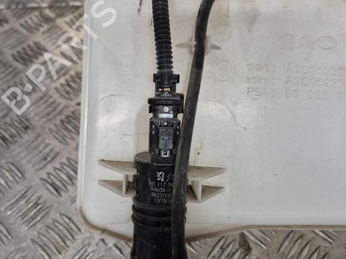 Used Windscreen washer tank Windscreen washer tank CITROËN JUMPY III Van (V_) 2.0 BlueHDi 120 (122 hp) 40111255 40111255
