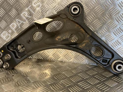 Used Right front suspension arm RENAULT TRAFIC III Van (FG_) 2.0 dCi 120 (FGMN) (120 hp) 22095047