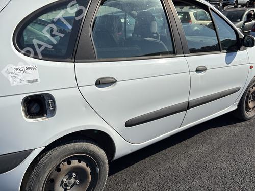 Kotflügel links vorne RENAULT SCÉNIC I MPV (JA0/1_, FA0_) 1.6 (JA00, JA16, JA15, JA19, JA1V, JA2B, JA2C, JA0B,... | BP29340271C41 
