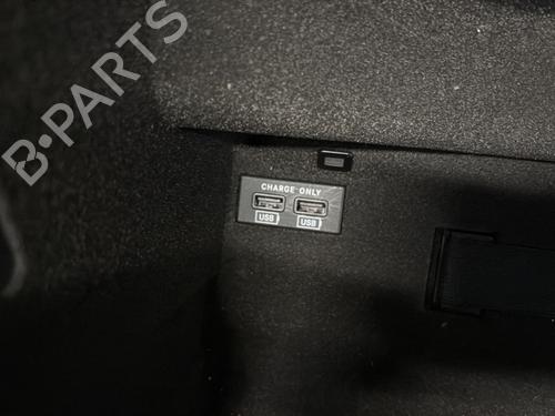 Handskerum Handskerum MASERATI LEVANTE SUV (M161) 3.0 D Q4 (275 hp) 31880359 31880359