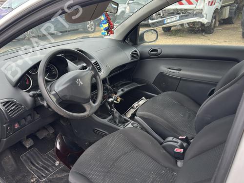 Fuse box PEUGEOT 206+ (2L_, 2M_) 1.4 HDi eco 70 | BP32630311E1 - Image 4