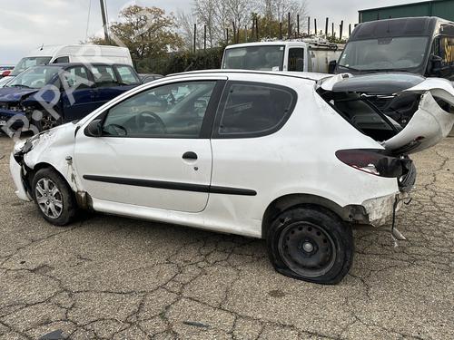 Fuse box PEUGEOT 206+ (2L_, 2M_) 1.4 HDi eco 70 | BP32630311E1 - Image 9