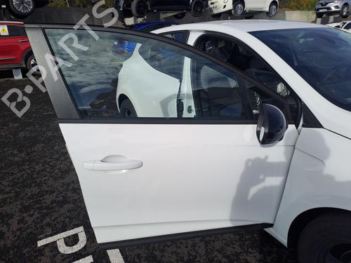Steering wheel RENAULT CLIO V (B7_) 1.0 TCe 90 (B7MT) | BP32523939C49 - Image 12
