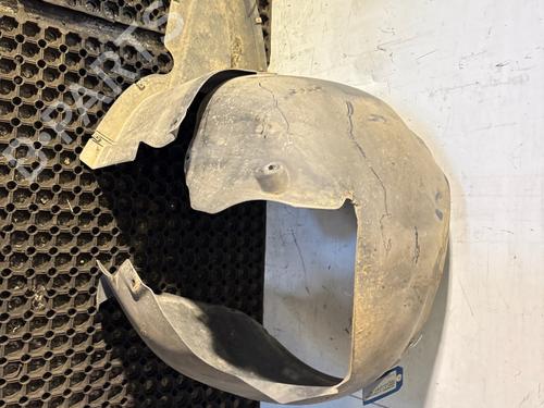 wheel-arch-vw-passat-b7-362-2010-2011-2012-2013-2014-2015-2016-40272117 main image