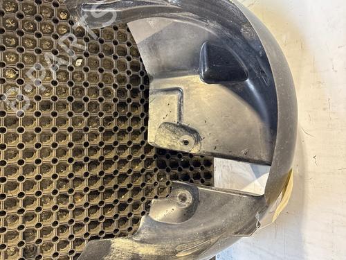wheel-arch-renault-clio-iv-bh_-2012-2013-2014-2015-2016-2017-2018-2019-2020-2021-34241895 main image
