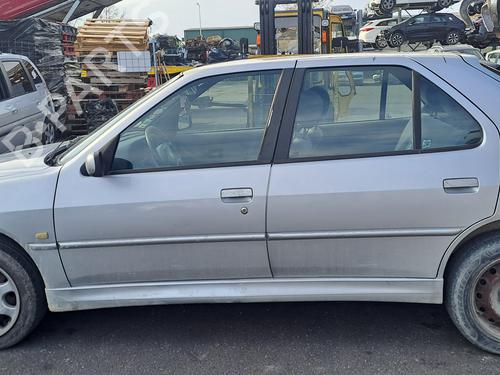 Left taillight PEUGEOT 306 Hatchback (7A, 7C, N3, N5) 1.8 16V | BP25289817C34 