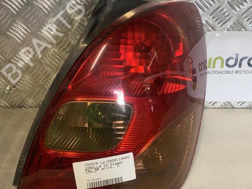 Høyre baklys TOYOTA COROLLA Verso (_E12_) 2.0 D-4D (CDE120_, CDE120R) (90 hp) 20344389