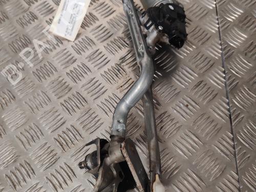 Used Front wiper motor TOYOTA YARIS (_P13_) 1.3 (NSP130_, NSP130) (99 hp) 26434693