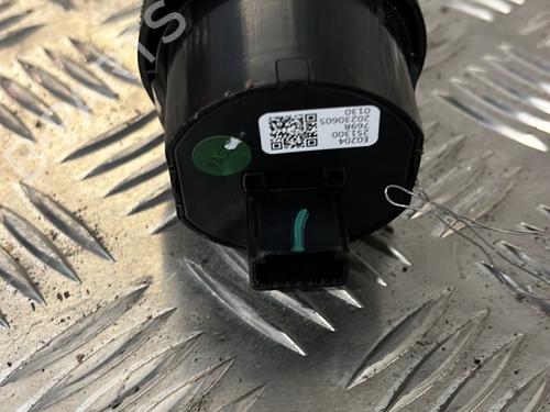 manual-gearbox-selector-dacia-spring-ev-b6m1-2020-22097697 main image