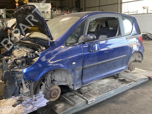 Left headlight PEUGEOT 1007 (KM_) 1.4 HDi | BP20347103C28 