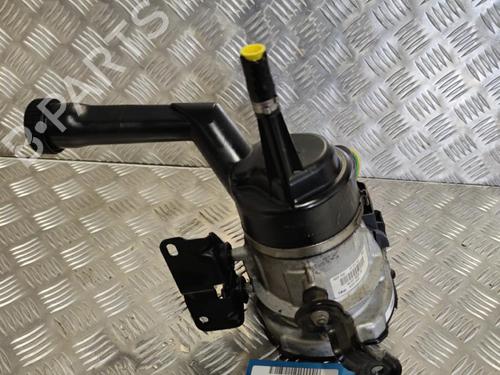 Used Steering pump PEUGEOT 308 I (4A_, 4C_) 1.6 HDi (112 hp) 20345656