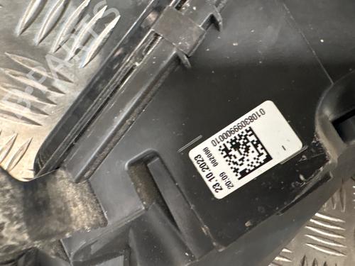 Used Right daytime light Right daytime light 38156951 38156951