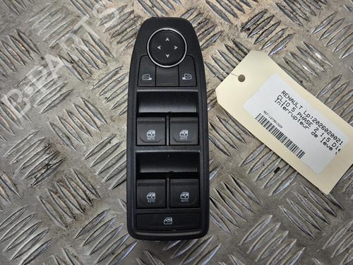 left-front-window-switch-renault-clio-v-b7_-2019-36522540 main image