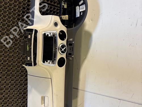 Dashboard MERCEDES-BENZ A-CLASS (W176) A 200 (176.043) | BP34098125C46 - Image 2