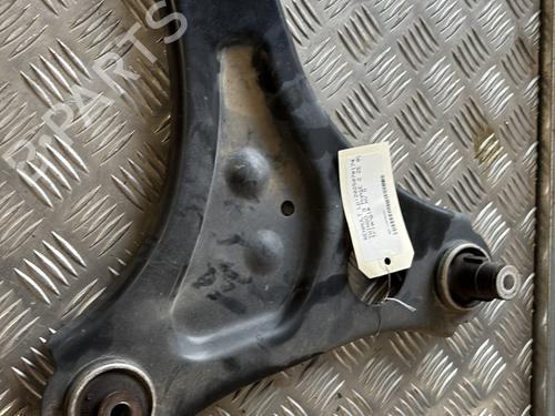 left-front-suspension-arm-renault-twingo-iii-bcm_-bca_-2014-28139985 main image