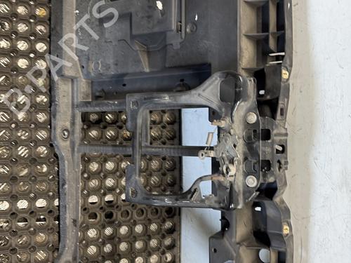 Frontblech für PEUGEOT 2008 I (CU_) 1.2 VTi (82 hp) 31705610