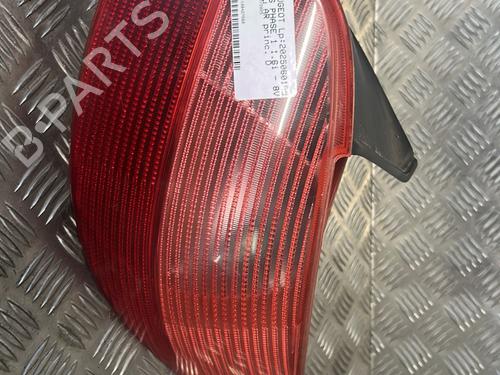Used Right taillight PEUGEOT 206 Hatchback (2A/C) 1.6 i (89 hp) 27260584