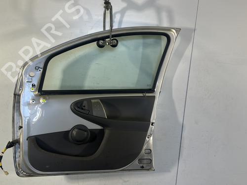 Right front door PEUGEOT 107 (PM_, PN_) 1.4 HDi | BP28130129C3 