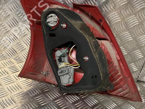 Højre baglygte TOYOTA YARIS (_P9_) 1.4 D-4D (NLP90_, NLP90R) | BP20348009C35 
