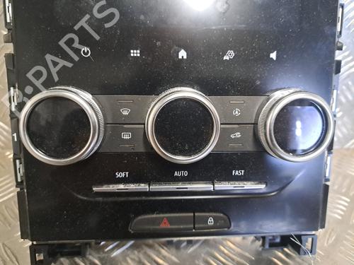 Used Display monitor Display monitor RENAULT MEGANE IV Hatchback (B9A/M/N_) 1.5 Blue dCi 115 (B9A6) (116 hp) 26390703 26390703