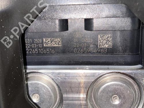 Used ABS pump ABS pump RENAULT TWINGO III (BCM_, BCA_) Z.E: (BCA1) (82 hp) 20346998 20346998