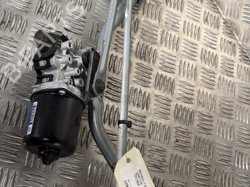 Used Front wiper motor RENAULT CAPTUR II (HF_) E-TECH 145 (HFMU) (143 hp) 28538106