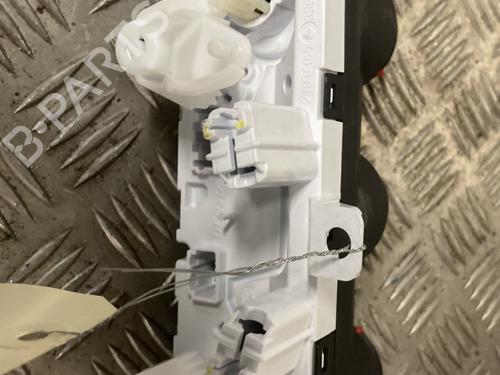 climate-control-renault-clio-v-b7_-2019-30892357 main image