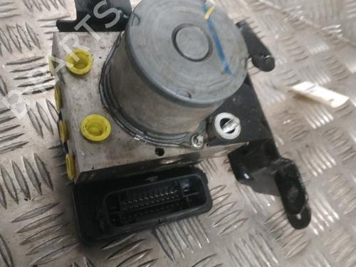 Módulo de ABS RENAULT MASTER III Van (FV) 2.3 dCi 110 FWD (FV0R, FV0W, FV1A) (110 hp) 30538078