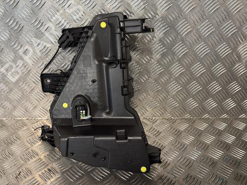 left-daytime-light-renault-captur-ii-hf_-2020-28494076 main image