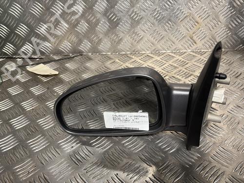 Used Left mirror CHEVROLET AVEO / KALOS Hatchback (T200) 1.4 16V (94 hp) 30788548
