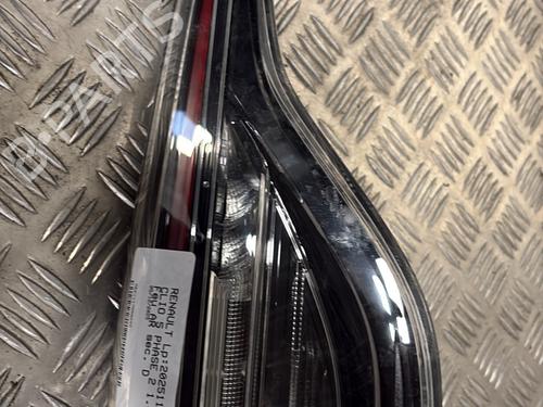 Used Right tailgate light RENAULT CLIO V (B7_) 1.0 TCe 90 (B7MT) (91 hp) 30788535