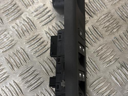 Left front window switch OPEL CORSA F (P2JO) 1.2 (68) | BP29629272I27 - Image 4