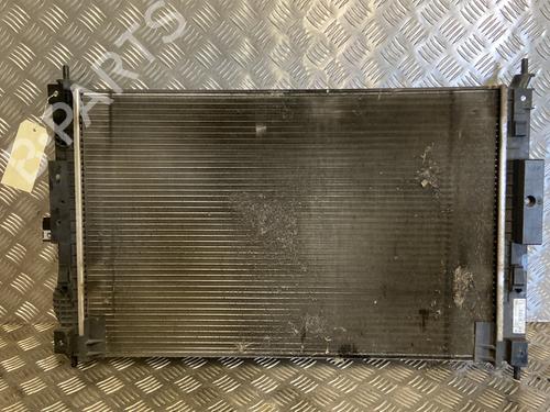 Used Water radiator Water radiator PEUGEOT 3008 II SUV (MC_, MR_, MJ_, M4_) 1.2 THP/ PureTech 130 (MRHNSM, MRHNSU, MRHNSJ, MRHNYW,... (131 hp) 32093437 32093437