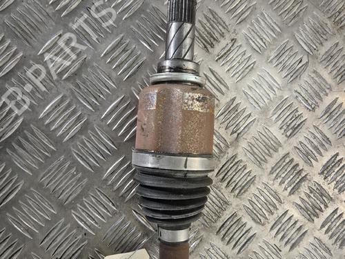 left-front-driveshaft-renault-clio-v-b7_-2019-30948219 main image
