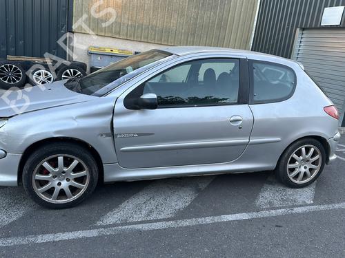 Brugte PEUGEOT 206 Hatchback (2A/C) 1.4 16V (88 hp) 3501458