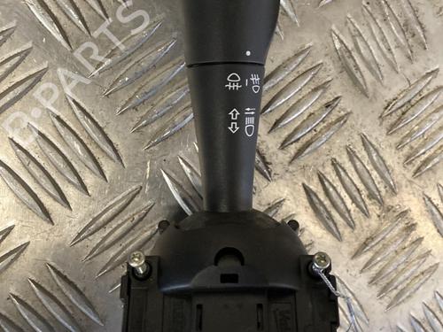 Used Switch Switch RENAULT CLIO IV (BH_) 0.9 TCe 90 (BHNF, BHMA, BHMH, BHJK, BHJR) (90 hp) 33834775 33834775