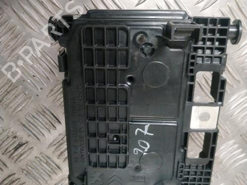Used Fuse box Fuse box PEUGEOT 207 (WA_, WC_) 1.6 16V VTi (120 hp) 31813681 31813681