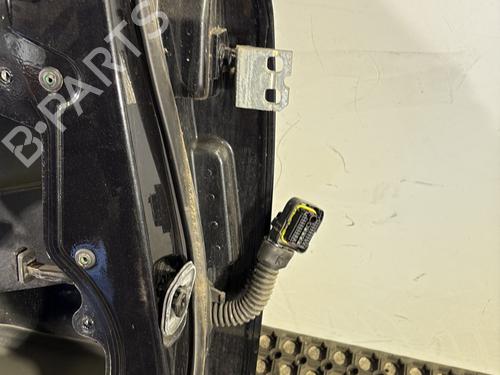 Porta trás esquerda Porta trás esquerda MASERATI LEVANTE SUV (M161) 3.0 D Q4 (275 hp) 31880342 31880342