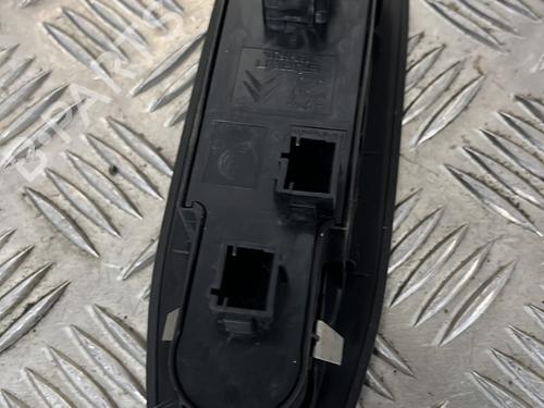 Used Left front window switch Left front window switch PEUGEOT 208 I (CA_, CC_) 1.6 HDi (92 hp) 26586037 26586037