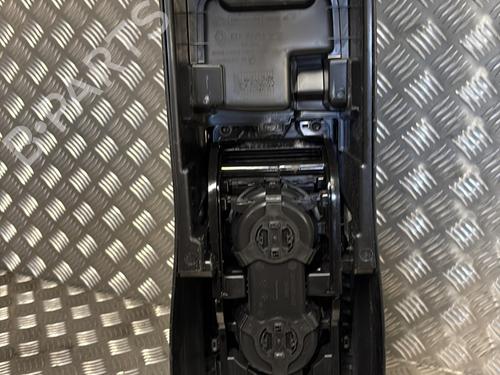 Used Armrest / Center console Armrest / Center console 37734966 37734966