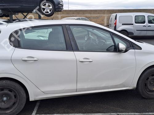 Used Parts PEUGEOT 208 I (CA_, CC_) 1.6 BlueHDi 100 4617577