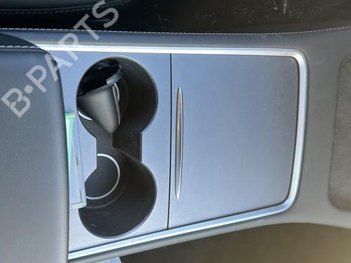 Pièces Détachées Usagées TESLA MODEL Y (5YJY) EV 4837562