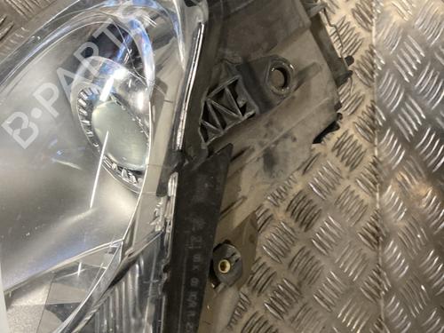 Used Right headlight Right headlight VW EOS (1F7, 1F8) 2.0 TDI 16V (140 hp) 33849235 33849235