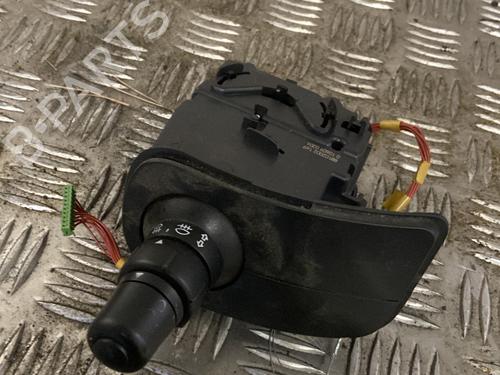 switch-renault-clio-iii-br01-cr01-2005-2006-2007-2008-2009-2010-2011-2012-2013-2014-32413045 main image