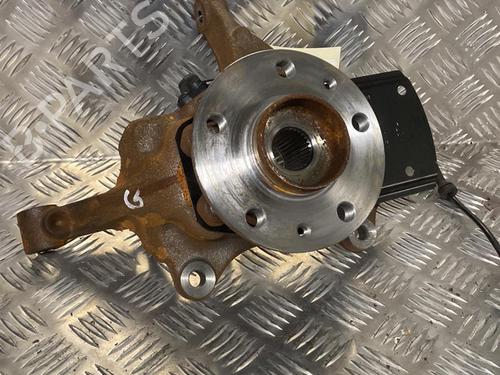 Used Left front steering knuckle Left front steering knuckle NISSAN PRIMASTAR Van (X83) 2.5 dCi 140 (135 hp) 22917110 22917110